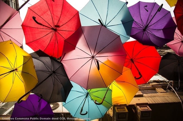 Cosa c'e' dietro gli ombrelli colorati? E' cosi' che alcune societa' di consulenza per l'internazionalizzazione dipingono i mercati esteri?